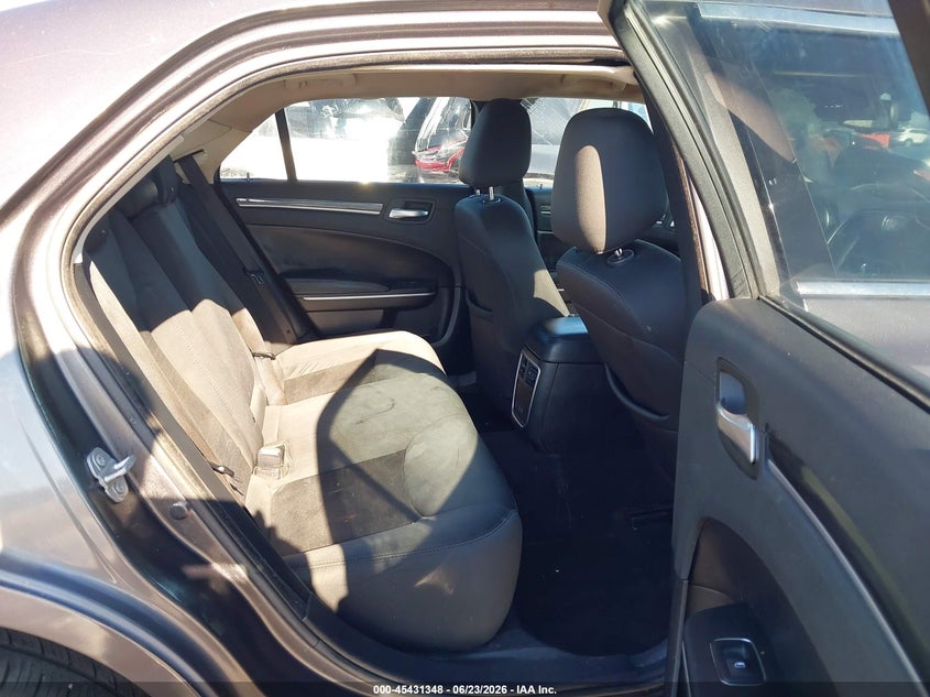 2020 Chrysler 300 VIN 2C3CCAAG5LH115753 IAAI salvage auction — RIGHT FRONT, Salvage Title, sold $1,600 on 2026-08-25 (photo 5)