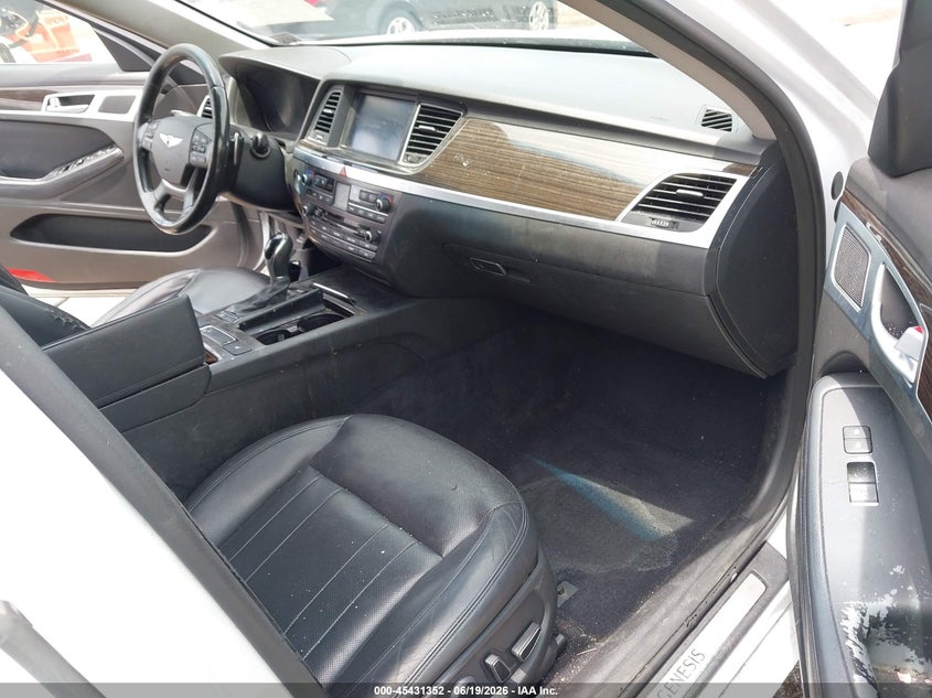 2015 Hyundai Genesis VIN KMHGN4JE2FU091934 IAAI salvage auction — RIGHT SIDE, Clear (Virginia), sold $1,900 on 2026-07-18 (photo 5)