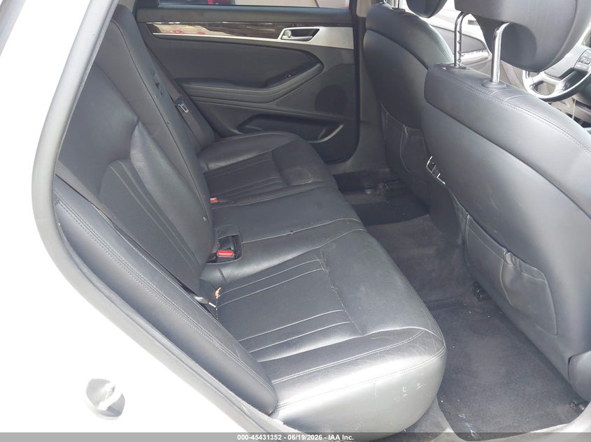 2015 Hyundai Genesis VIN KMHGN4JE2FU091934 IAAI salvage auction — RIGHT SIDE, Clear (Virginia), sold $1,900 on 2026-07-18 (photo 8)