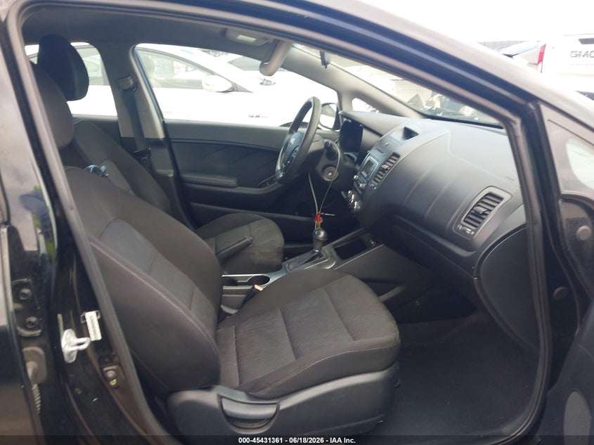 2014 Kia Forte VIN KNAFK4A60E5186466 IAAI salvage auction — LEFT SIDE, Clear - Dealer Only (California), sold $375 on 2026-07-29 (photo 5)