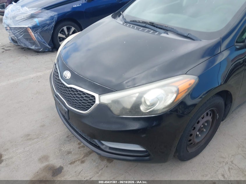 2014 Kia Forte VIN KNAFK4A60E5186466 IAAI salvage auction — LEFT SIDE, Clear - Dealer Only (California), sold $375 on 2026-07-29 (photo 6)