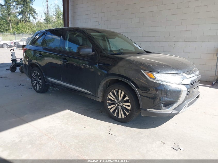 2020 Mitsubishi Outlander VIN JA4AZ3A36LZ026150 IAAI salvage auction — LEFT FRONT, Salvage Title, sold $850 on 2026-07-29 (photo 1)