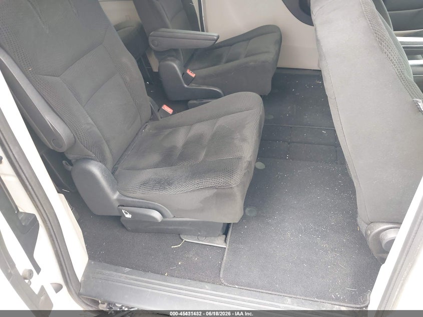 2016 Dodge Grand caravan VIN 2C4RDGBG1GR122123 IAAI salvage auction — NORMAL WEAR, Sf97 (Maryland), sold $10,975 on 2026-08-18 (photo 8)