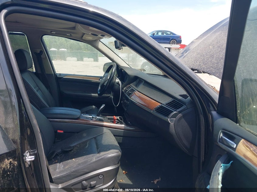 2009 BMW X5 VIN 5UXFE43589L268136 IAAI salvage auction — NORMAL WEAR, Clear-Dealer Only (Maryland), sold $425 on 2026-07-16 (photo 5)