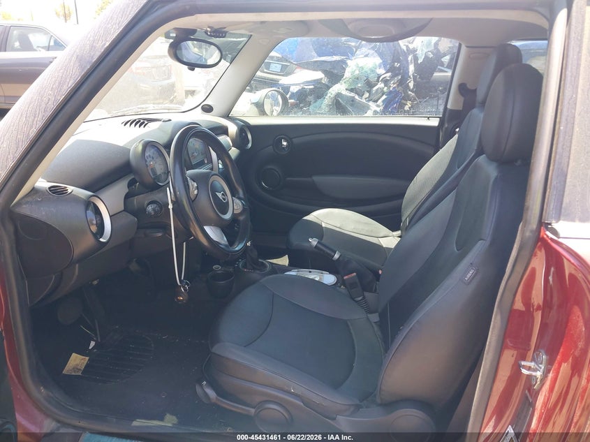 2008 Mini Cooper clubman VIN WMWML33518TN67231 IAAI salvage auction — RIGHT FRONT, Salvage Certificate (California), sold $250 on 2026-07-17 (photo 5)