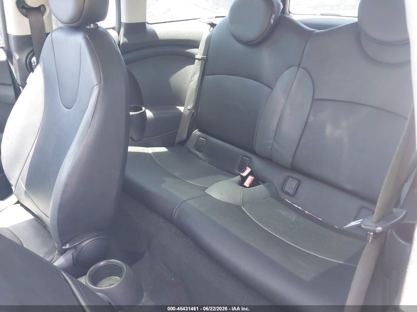 2008 Mini Cooper clubman VIN WMWML33518TN67231 IAAI salvage auction — RIGHT FRONT, Salvage Certificate (California), sold $250 on 2026-07-17 (photo 8)