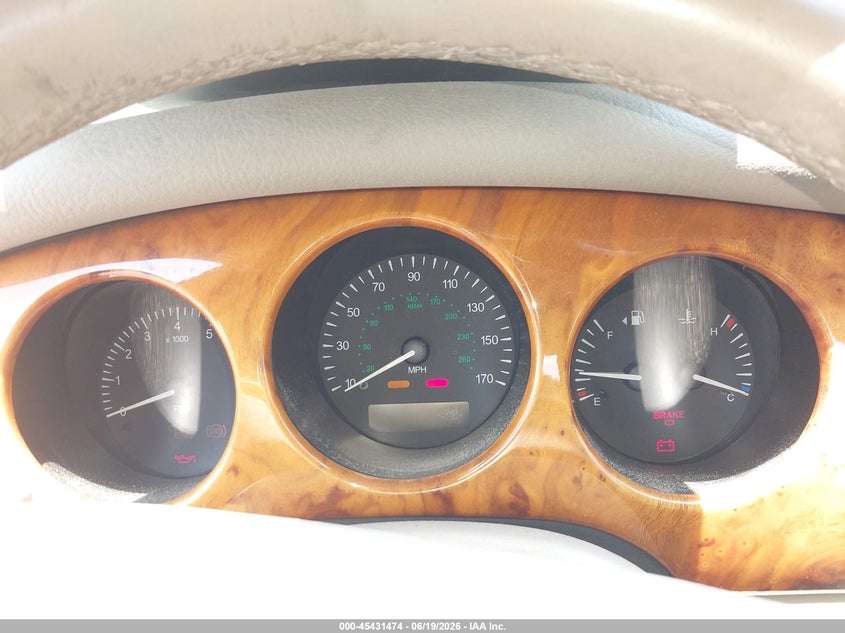 1998 Jaguar Xj series VIN SAJHX1245WC837825 IAAI salvage auction — NORMAL WEAR, Clear (Florida), sold $400 on 2026-07-16 (photo 7)