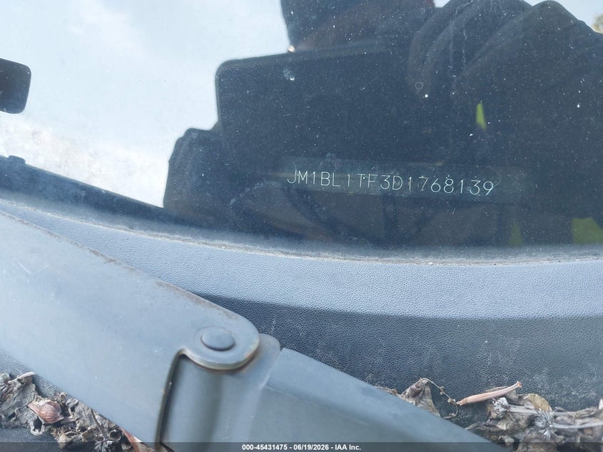 2013 Mazda 3 VIN JM1BL1TF3D1768139 IAAI salvage auction — NORMAL WEAR, Clear (Virginia), sold $775 on 2026-07-23 (photo 9)