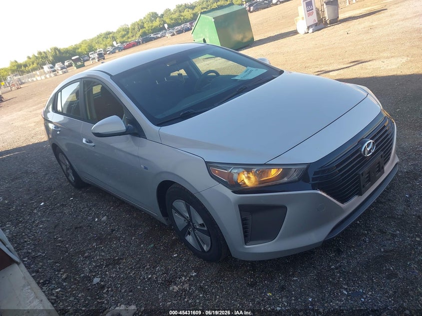 2019 Hyundai Ioniq hybrid VIN KMHC65LC6KU106877 IAAI salvage auction — NORMAL WEAR, Sf97 (Ohio), sold $8,375 on 2026-08-12 (photo 1)