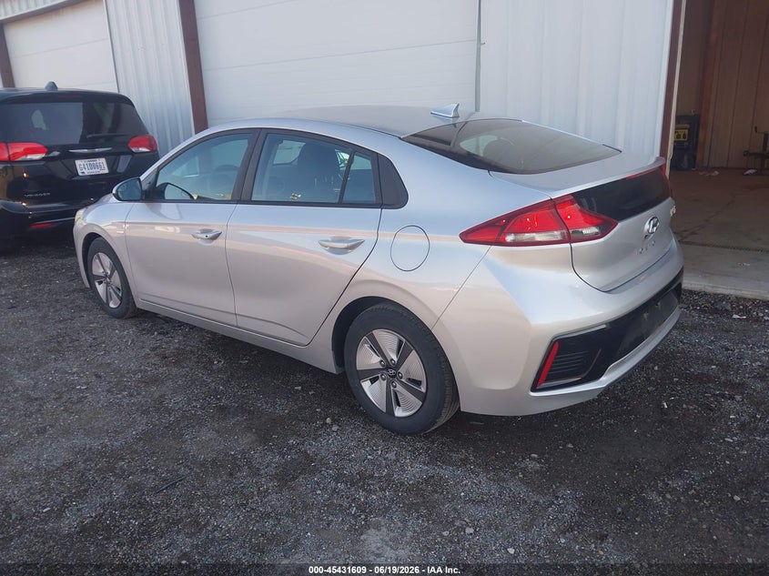 2019 Hyundai Ioniq hybrid VIN KMHC65LC6KU106877 IAAI salvage auction — NORMAL WEAR, Sf97 (Ohio), sold $8,375 on 2026-08-12 (photo 3)