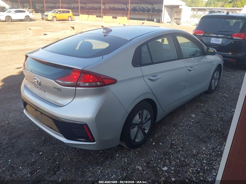 2019 Hyundai Ioniq hybrid VIN KMHC65LC6KU106877 IAAI salvage auction — NORMAL WEAR, Sf97 (Ohio), sold $8,375 on 2026-08-12 (photo 4)