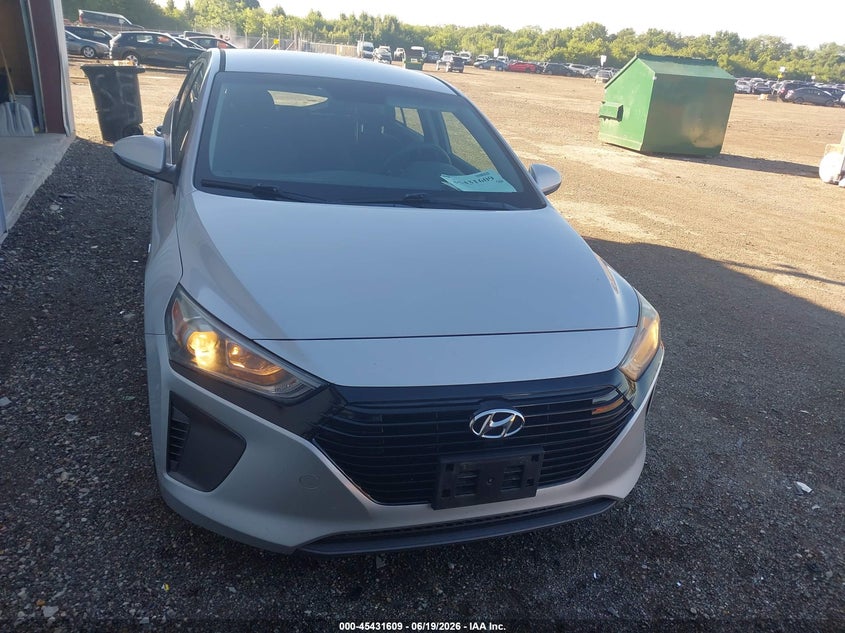 2019 Hyundai Ioniq hybrid VIN KMHC65LC6KU106877 IAAI salvage auction — NORMAL WEAR, Sf97 (Ohio), sold $8,375 on 2026-08-12 (photo 6)