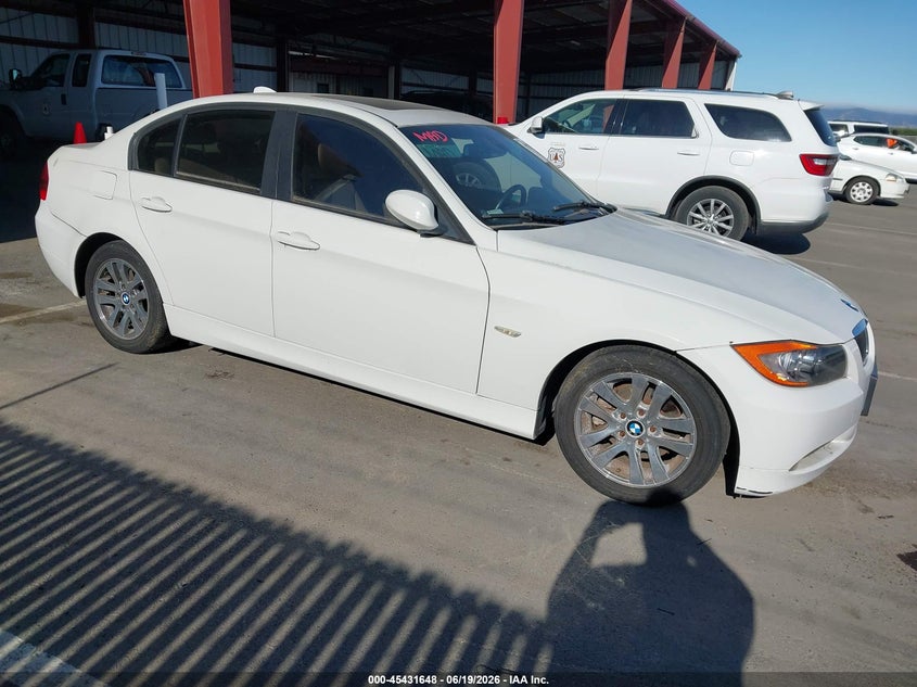 2006 BMW 3 series VIN WBAVB13566PT00975 IAAI salvage auction — NORMAL WEAR, Clear - Dealer Only (California), sold $325 on 2026-07-21 (photo 1)