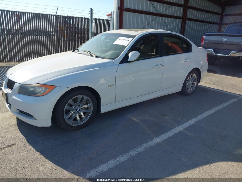 2006 BMW 3 series VIN WBAVB13566PT00975 IAAI salvage auction — NORMAL WEAR, Clear - Dealer Only (California), sold $325 on 2026-07-21 (photo 2)