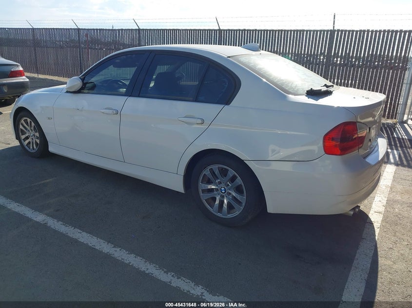 2006 BMW 3 series VIN WBAVB13566PT00975 IAAI salvage auction — NORMAL WEAR, Clear - Dealer Only (California), sold $325 on 2026-07-21 (photo 3)