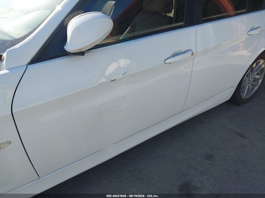 2006 BMW 3 series VIN WBAVB13566PT00975 IAAI salvage auction — NORMAL WEAR, Clear - Dealer Only (California), sold $325 on 2026-07-21 (photo 6)