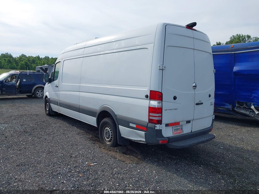 2018 Freightliner Sprinter 2500 VIN WDYPE8CD6JP614707 IAAI salvage auction — Burn Engine, Salvage - Greater Than 75% (Maryland), sold $2,450 on 2026-07-29 (photo 3)