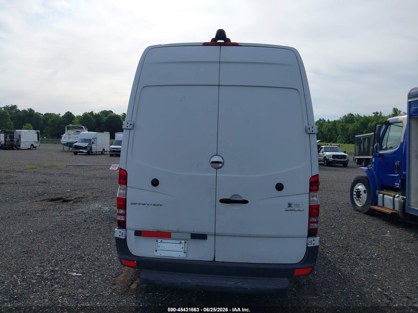 2018 Freightliner Sprinter 2500 VIN WDYPE8CD6JP614707 IAAI salvage auction — Burn Engine, Salvage - Greater Than 75% (Maryland), sold $2,450 on 2026-07-29 (photo 8)