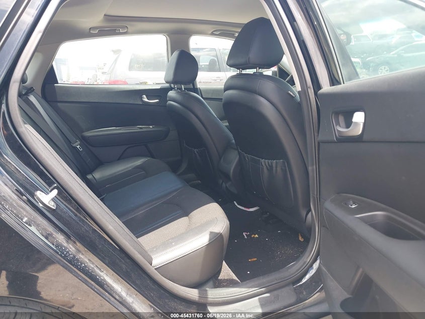 2018 Kia Optima VIN 5XXGT4L35JG188081 IAAI salvage auction — REAR END, Rebuildable (Florida), sold $1,700 on 2026-07-21 (photo 8)