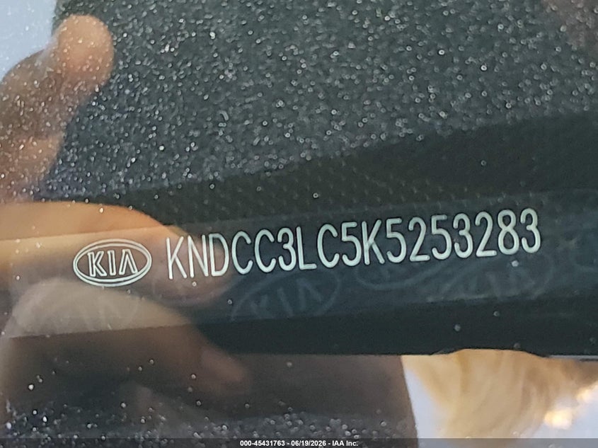 2019 Kia Niro VIN KNDCC3LC5K5253283 IAAI salvage auction — FRONT & REAR, Salvage (Ohio), sold $1,750 on 2026-07-14 (photo 9)