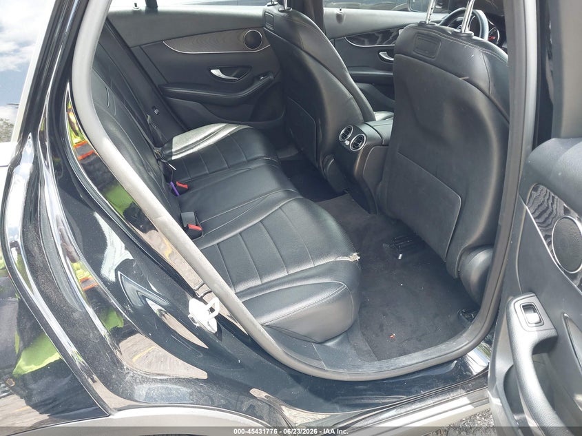 2018 Mercedes-benz Glc VIN WDC0G4JB7JV077224 IAAI salvage auction — RIGHT FRONT, Salvage Title, sold $5,100 on 2026-07-29 (photo 8)