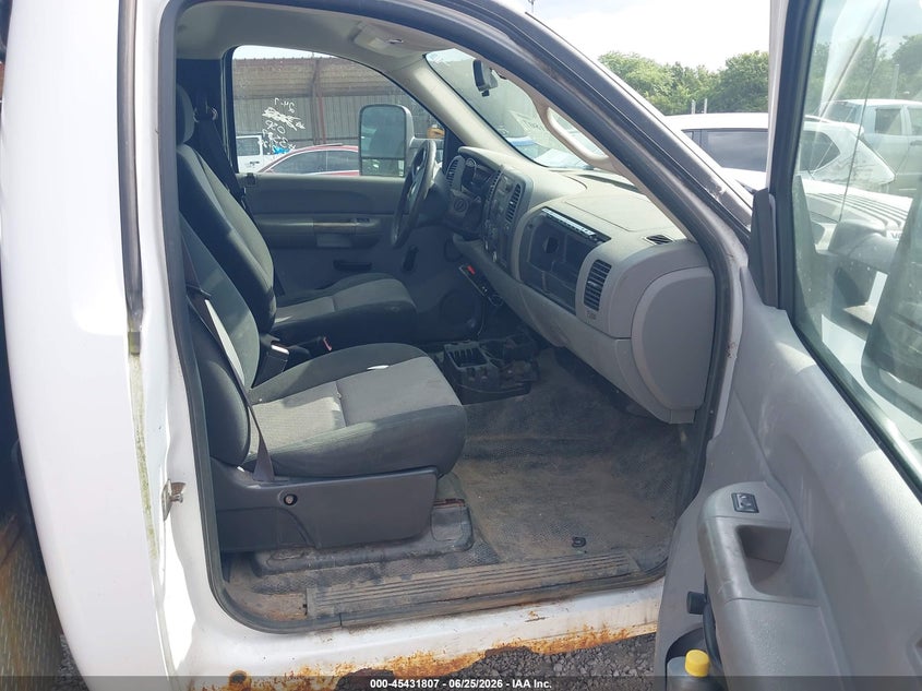 2007 Chevrolet Silverado 3500 VIN 1GBHK34K67E560231 IAAI salvage auction — FRONT END, Salvage (Ohio), sold $825 on 2026-07-08 (photo 5)