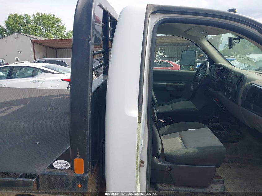 2007 Chevrolet Silverado 3500 VIN 1GBHK34K67E560231 IAAI salvage auction — FRONT END, Salvage (Ohio), sold $825 on 2026-07-08 (photo 8)