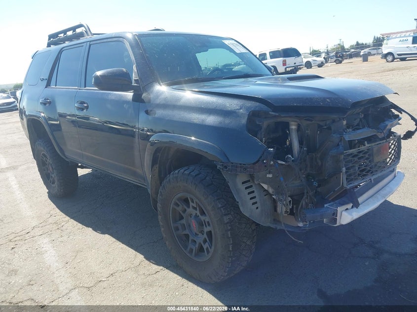 2020 Toyota 4runner VIN JTEBU5JR1L5746712 IAAI salvage auction — FRONT END, Salvage Title, sold $11,350 on 2026-07-29 (photo 1)