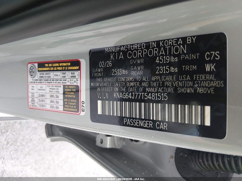 2026 Kia K5 VIN KNAG64J77T5481515 IAAI salvage auction — REAR END, Salvage Title, sold $9,875 on 2026-09-04 (photo 9)