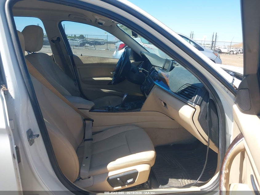 2014 BMW 3er VIN WBA3D3C5XEF099440 IAAI salvage auction — NORMAL WEAR, Clear - Dealer Only (California), sold $400 on 2026-07-08 (photo 5)
