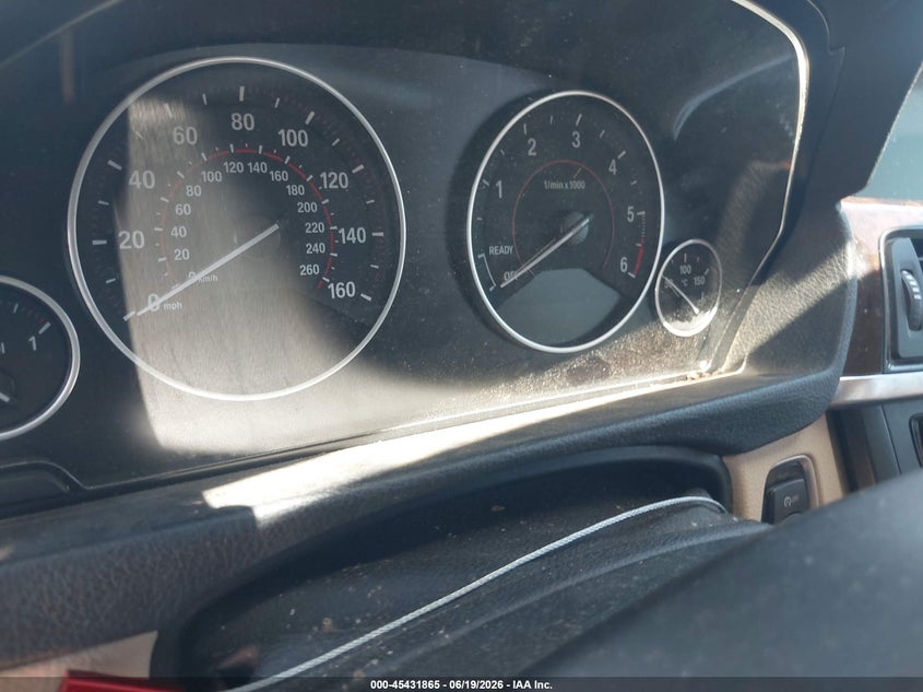 2014 BMW 3er VIN WBA3D3C5XEF099440 IAAI salvage auction — NORMAL WEAR, Clear - Dealer Only (California), sold $400 on 2026-07-08 (photo 7)