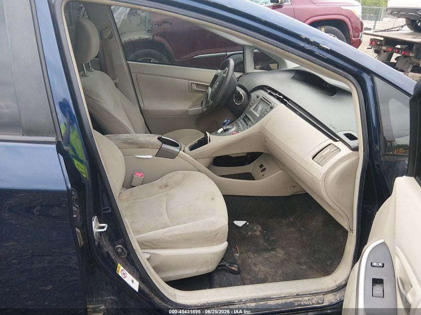 2013 Toyota Prius VIN JTDKN3DU1D1727317 IAAI salvage auction — LEFT SIDE, Salvage (Ohio), sold $725 on 2026-07-22 (photo 5)