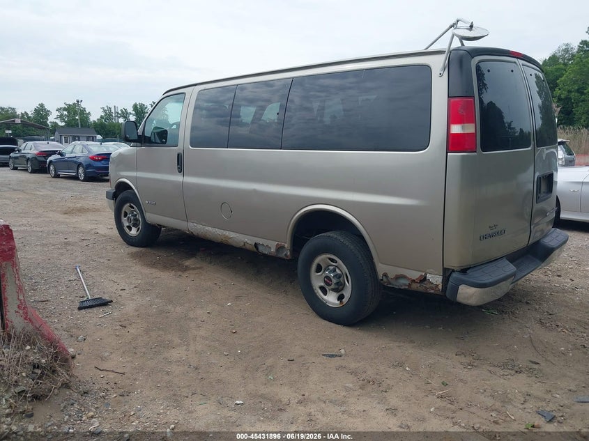 2003 Chevrolet Express 2500 VIN 1GAHG35U731229875 IAAI salvage auction — NORMAL WEAR, Clear (Maryland), sold $325 on 2026-07-09 (photo 3)