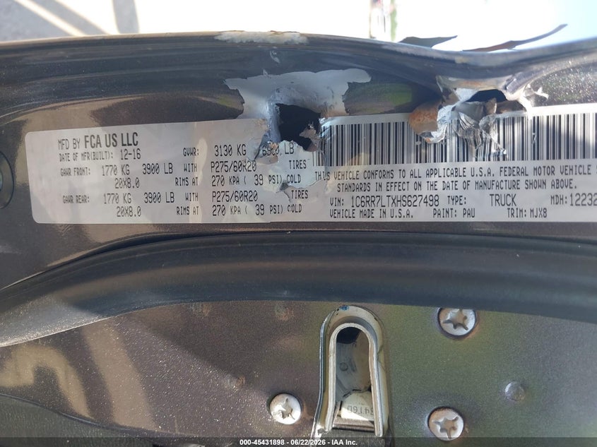 2017 Ram 1500 VIN 1C6RR7LTXHS627498 IAAI salvage auction — LEFT & RIGHT, Original (Texas), sold $6,650 on 2026-09-04 (photo 9)
