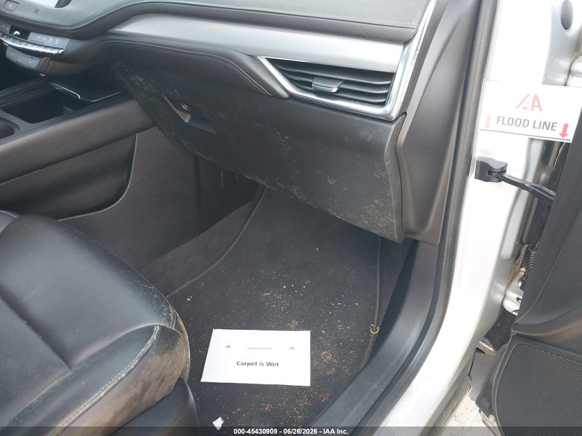 2019 Cadillac Xt4 VIN 1GYFZCR46KF116739 IAAI salvage auction — WATER/FLOOD, Salvage (Texas), sold $5,200 on 2026-08-31 (photo 6)