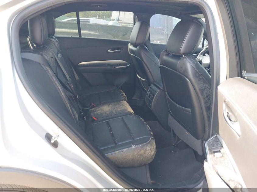2019 Cadillac Xt4 VIN 1GYFZCR46KF116739 IAAI salvage auction — WATER/FLOOD, Salvage (Texas), sold $5,200 on 2026-08-31 (photo 8)