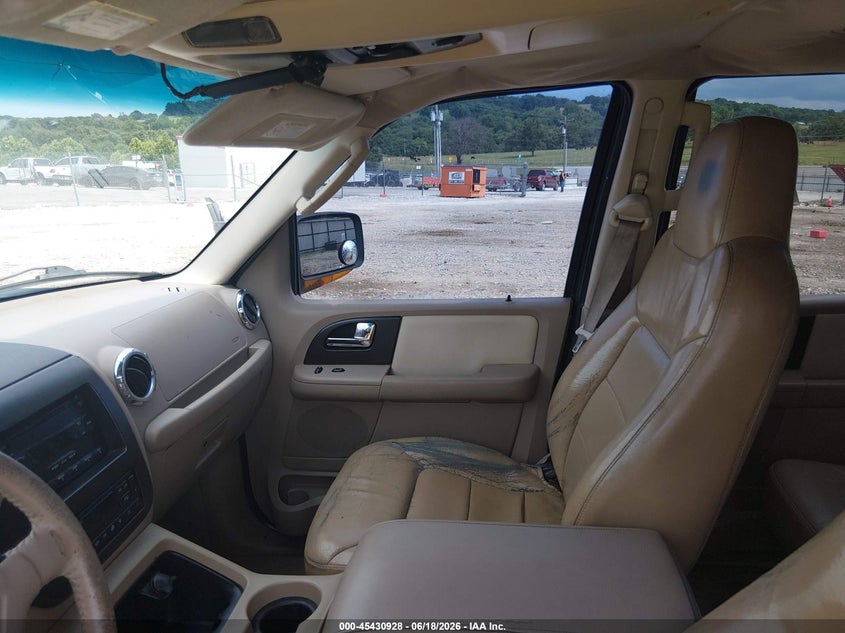 2005 Ford Expedition VIN 1FMPU17575LA13436 IAAI salvage auction — FRONT END, Clear (Arkansas), sold $250 on 2026-07-18 (photo 5)