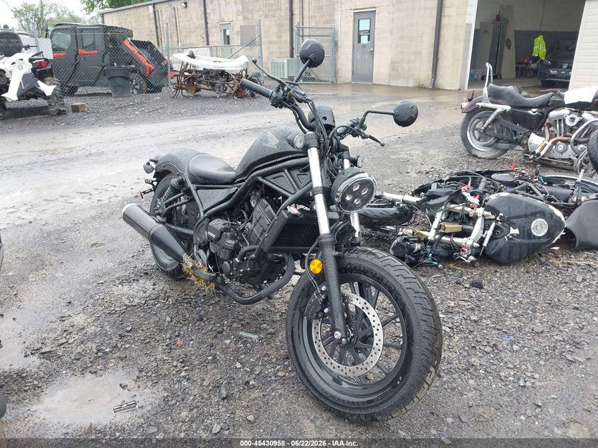 2026 Honda Cm VIN MLHNC535XT5900278 IAAI salvage auction — RIGHT SIDE, Salvage Title, sold $950 on 2026-07-22 (photo 1)