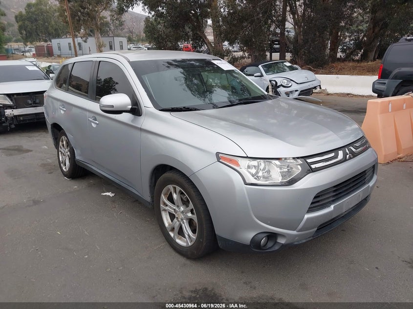 2014 Mitsubishi Outlander VIN JA4AD3A36EZ015232 IAAI salvage auction — RIGHT SIDE, Salvage (California), sold $975 on 2026-07-07 (photo 1)