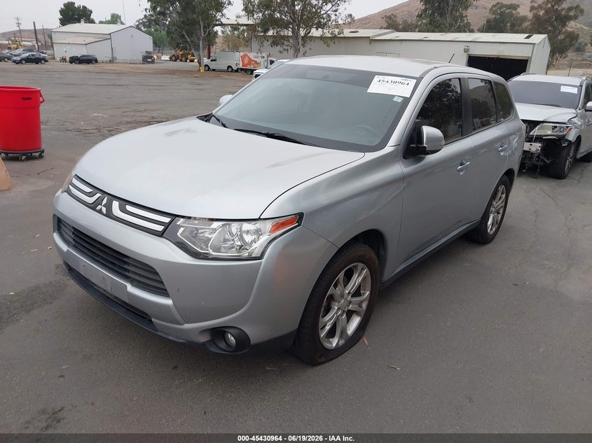2014 Mitsubishi Outlander VIN JA4AD3A36EZ015232 IAAI salvage auction — RIGHT SIDE, Salvage (California), sold $975 on 2026-07-07 (photo 2)