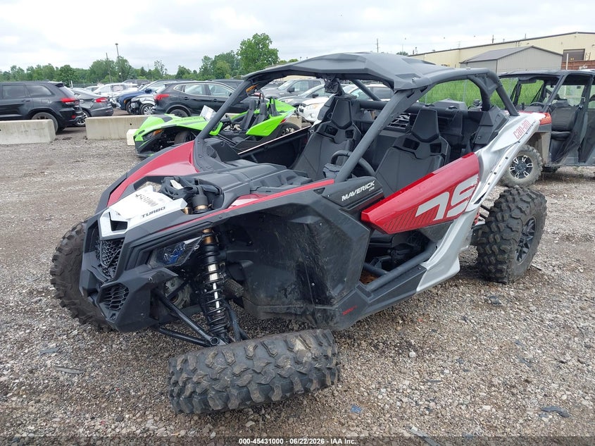 2024 Can-am/ brp Maverick VIN 3JBVGAY48RE001645 IAAI salvage auction — LEFT FRONT, Salvage Title, sold $9,250 on 2026-08-05 (photo 2)