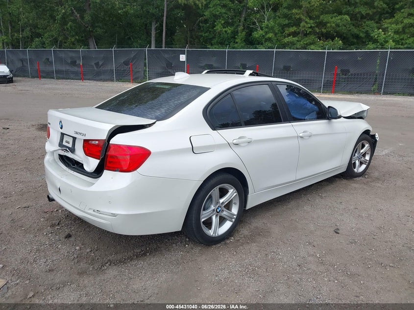 2015 BMW 3er VIN WBA3C3G53FNS75085 IAAI salvage auction — FRONT & REAR, Salvage (South Carolina), sold $25 on 2026-07-22 (photo 4)