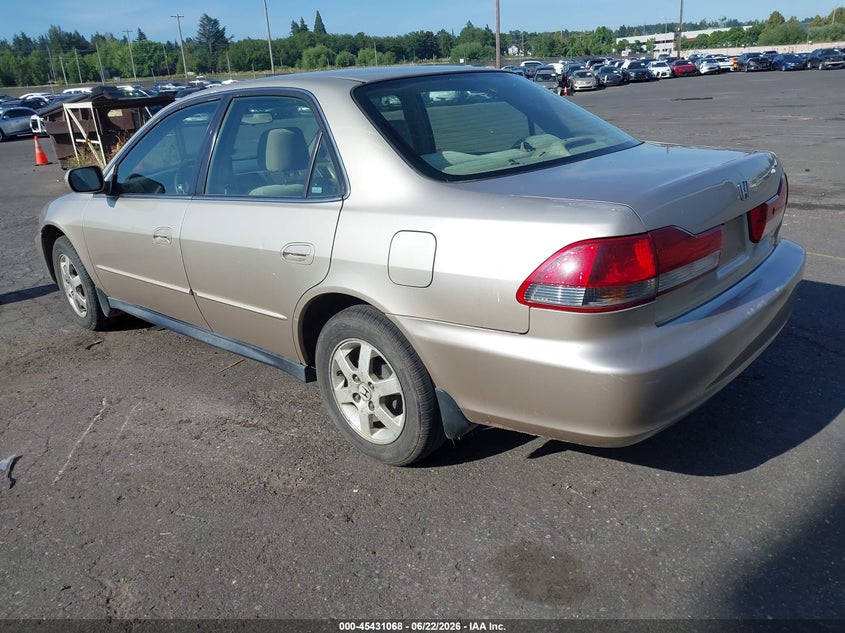 2001 Honda Accord VIN JHMCG56451C007511 IAAI salvage auction — NORMAL WEAR, Clear (Oregon), sold $100 on 2026-07-09 (photo 3)