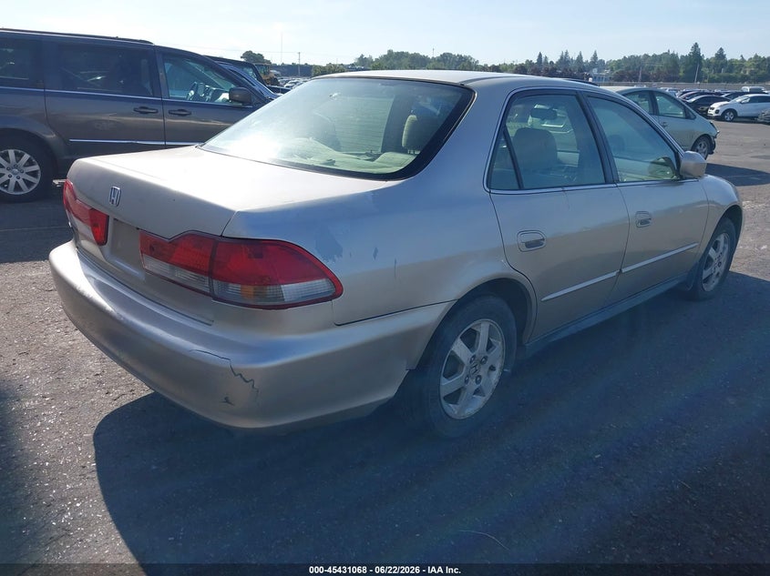 2001 Honda Accord VIN JHMCG56451C007511 IAAI salvage auction — NORMAL WEAR, Clear (Oregon), sold $100 on 2026-07-09 (photo 4)