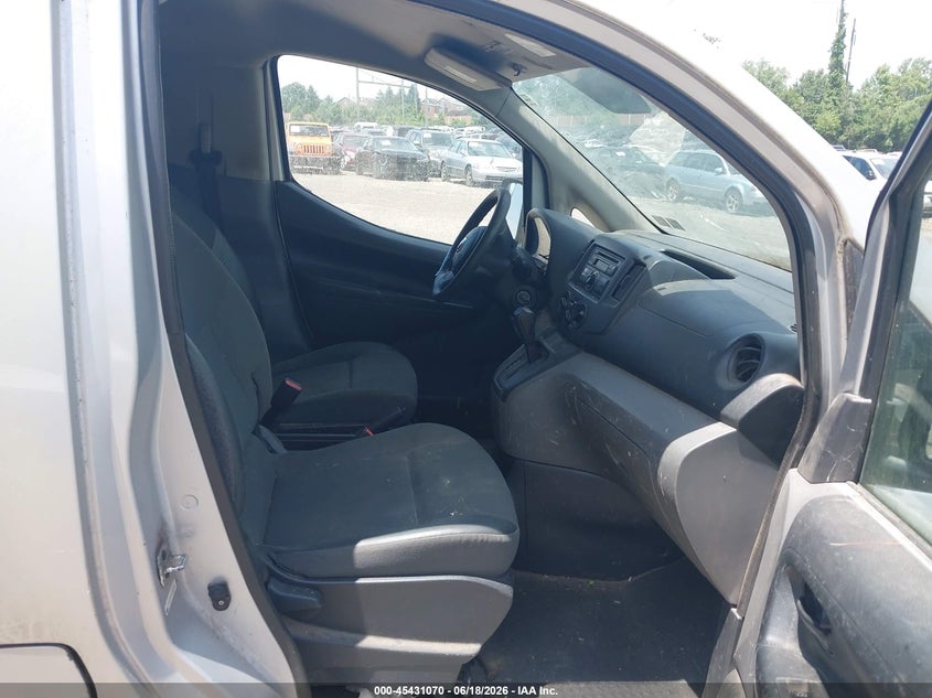 2015 Nissan Nv200 VIN 3N6CM0KN7FK697787 IAAI salvage auction — NORMAL WEAR, Clear (Pennsylvania), sold $775 on 2026-07-20 (photo 5)