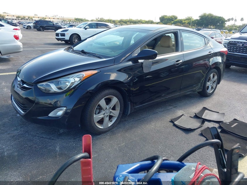 2013 Hyundai Elantra VIN KMHDH4AE4DU738664 IAAI salvage auction — LEFT & RIGHT, Salvage Title, sold $975 on 2026-07-23 (photo 2)