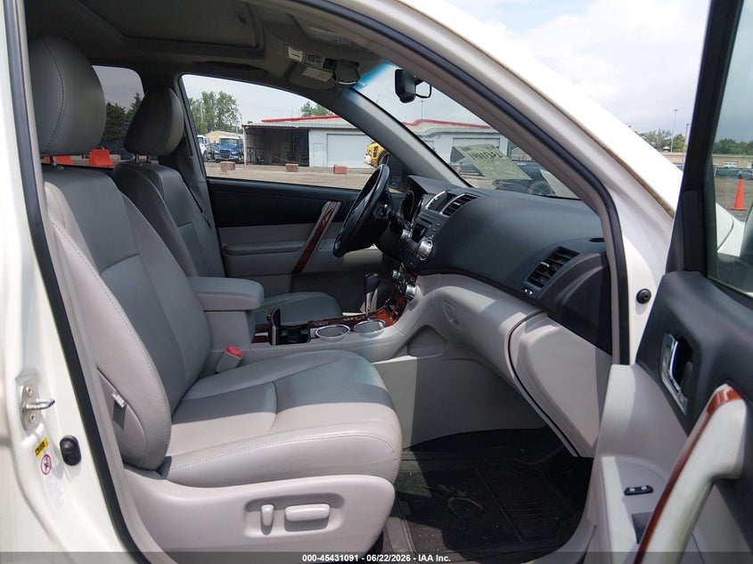 2011 Toyota Highlander VIN 5TDYK3EH3BS033586 IAAI salvage auction — NORMAL WEAR, Salvage (Ohio), sold $4,550 on 2026-07-15 (photo 5)