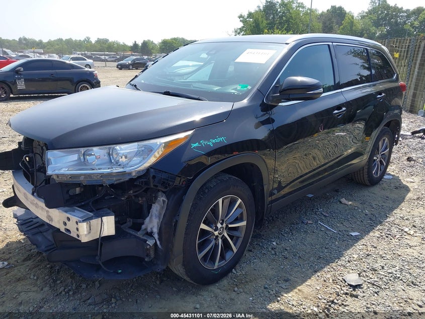 2019 Toyota Highlander VIN 5TDJZRFH2KS575387 IAAI salvage auction — FRONT & REAR, Salvage (Virginia), sold $5,400 on 2026-07-12 (photo 2)