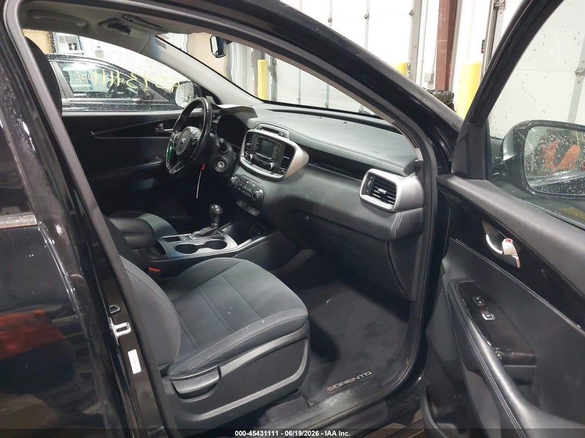 2016 Kia Sorento VIN 5XYPGDA34GG093586 IAAI salvage auction — REAR END, Salvage (North Dakota), sold $1,550 on 2026-07-23 (photo 5)