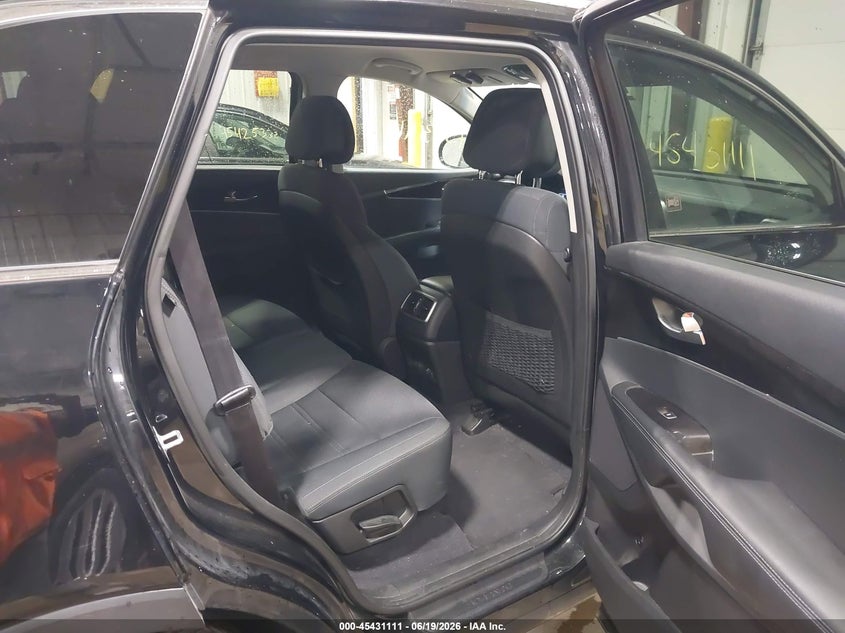 2016 Kia Sorento VIN 5XYPGDA34GG093586 IAAI salvage auction — REAR END, Salvage (North Dakota), sold $1,550 on 2026-07-23 (photo 8)